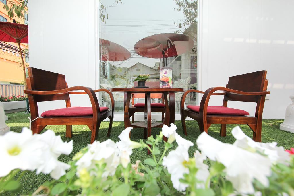 Hotel Ratchiangsaen Flora House Chiang Mai Exterior foto